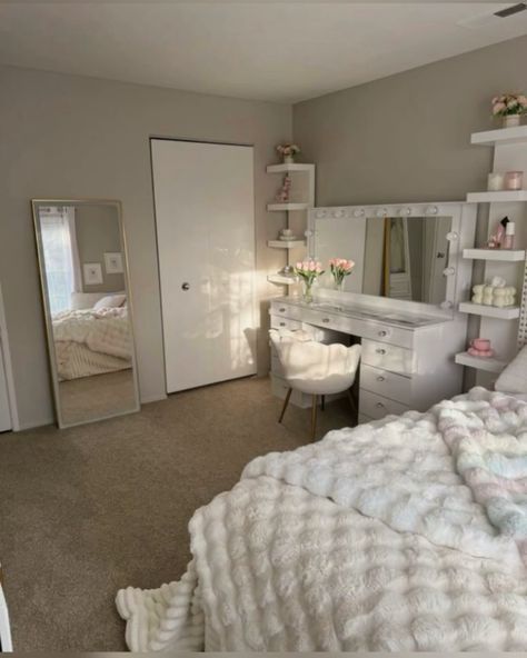 clean girl deco