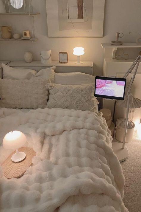 clean girl deco