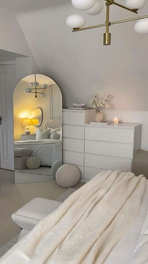clean girl deco