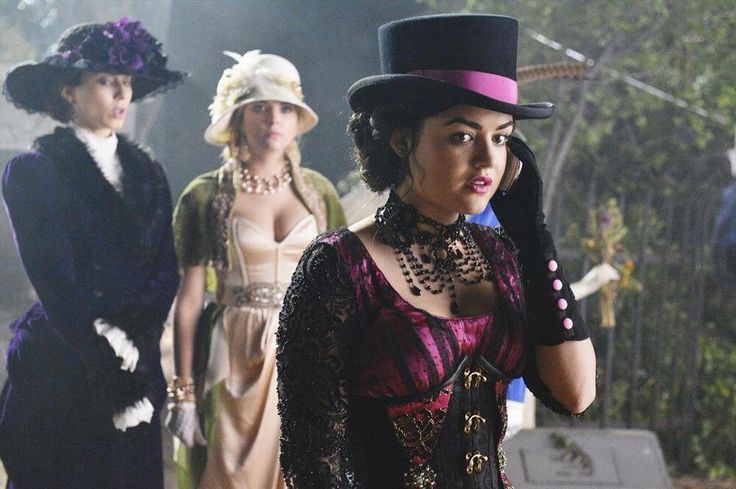 Aria, Hanna y Spencer