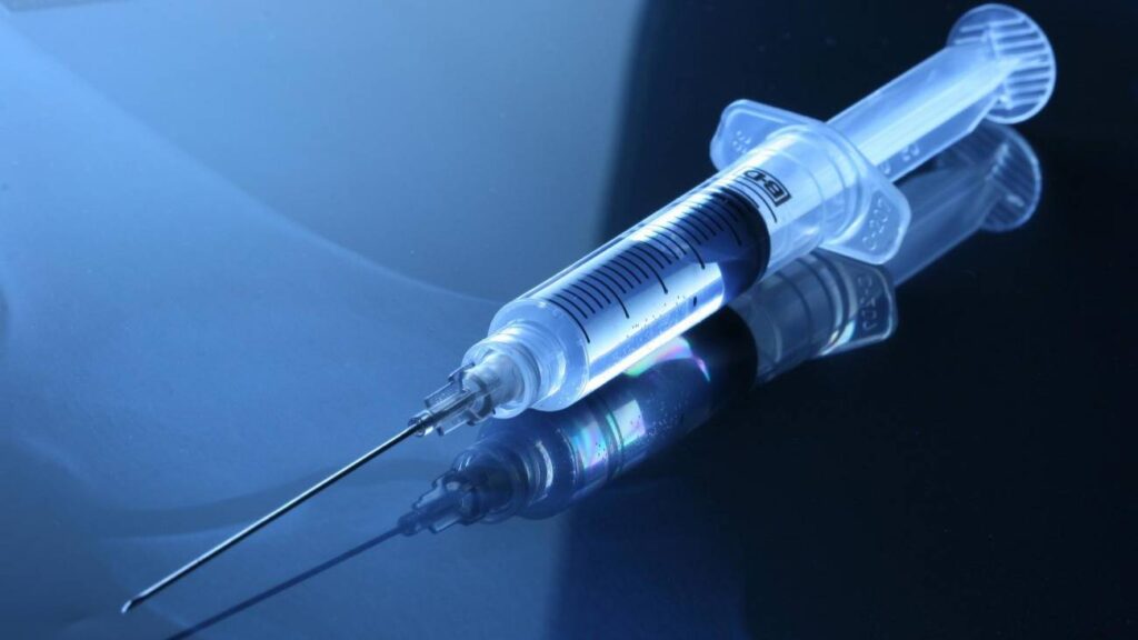 Jeringuilla contenedora de la vacuna