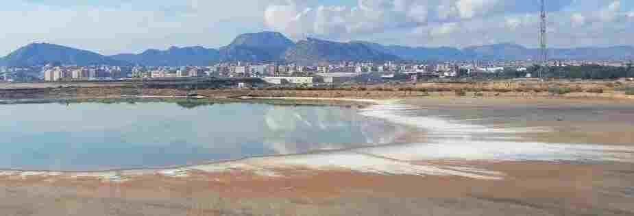 Los vecinos celebran el «sellado inmediato» de las balsas de Zinsa en Cartagena