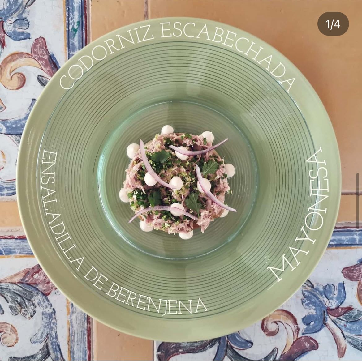 Codorniz escabechada con ensaladilla de berenjena y mayonesa