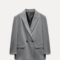 Blazer gris. Fotografía: Cosmopolitan