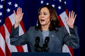 Kamala Harris en uno de sus últimos debates. Fuente: AP.