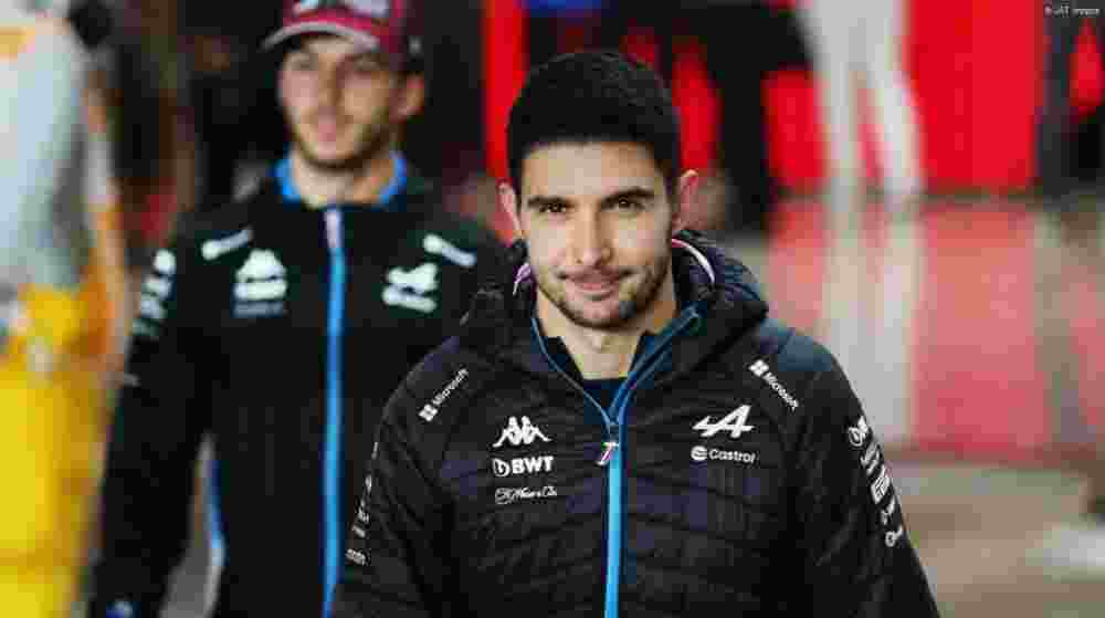 Ocon en el paddock de Catar