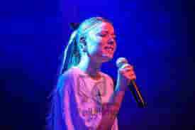 Marina reche en concierto https://www.elultimo.es/musica/marina-reche-inverfest-cronica/