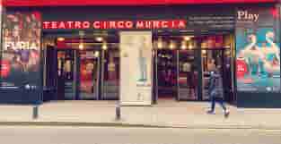 Teatro Circo Murcia https://www.facebook.com/teatrocircomurcia/posts/la-fachada-del-tcm-invita-a-empezar-el-2021-jugando-al-juego-dancístico-de-play-/3602640903148179/