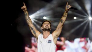 Dani Fernández brazos arriba