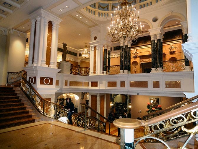henri bendel 2