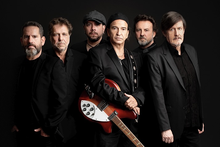 los secretos grupo musical posando promocional