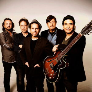 los secretos grupo musical posando