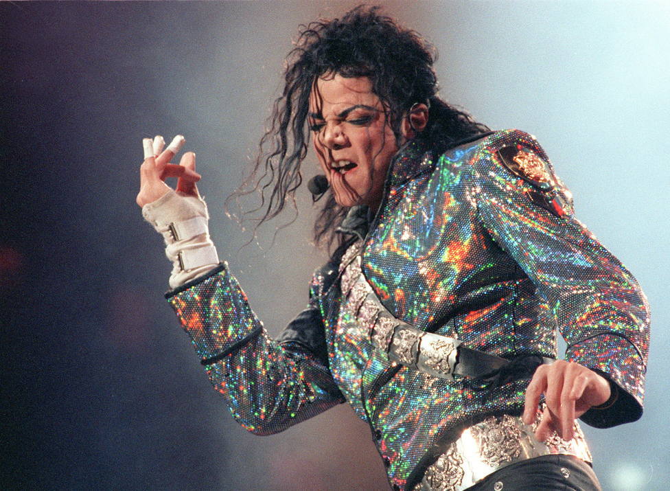 michael jackson cantando en concierto