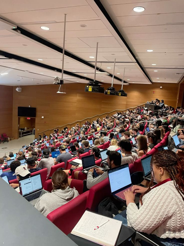 Tendencias Actuales en Educación Universitaria: Innovación, Retos y Nuevas Políticas