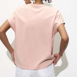 camiseta modelo