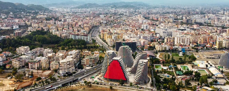 Portada Tirana