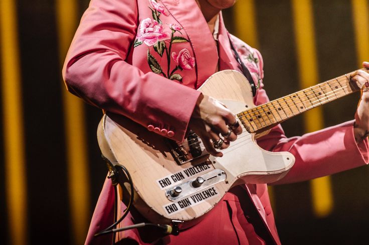 Harry Styles guitarra