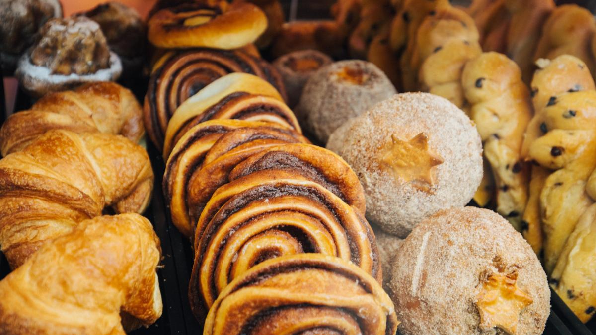 bollería industrial en una pastelería