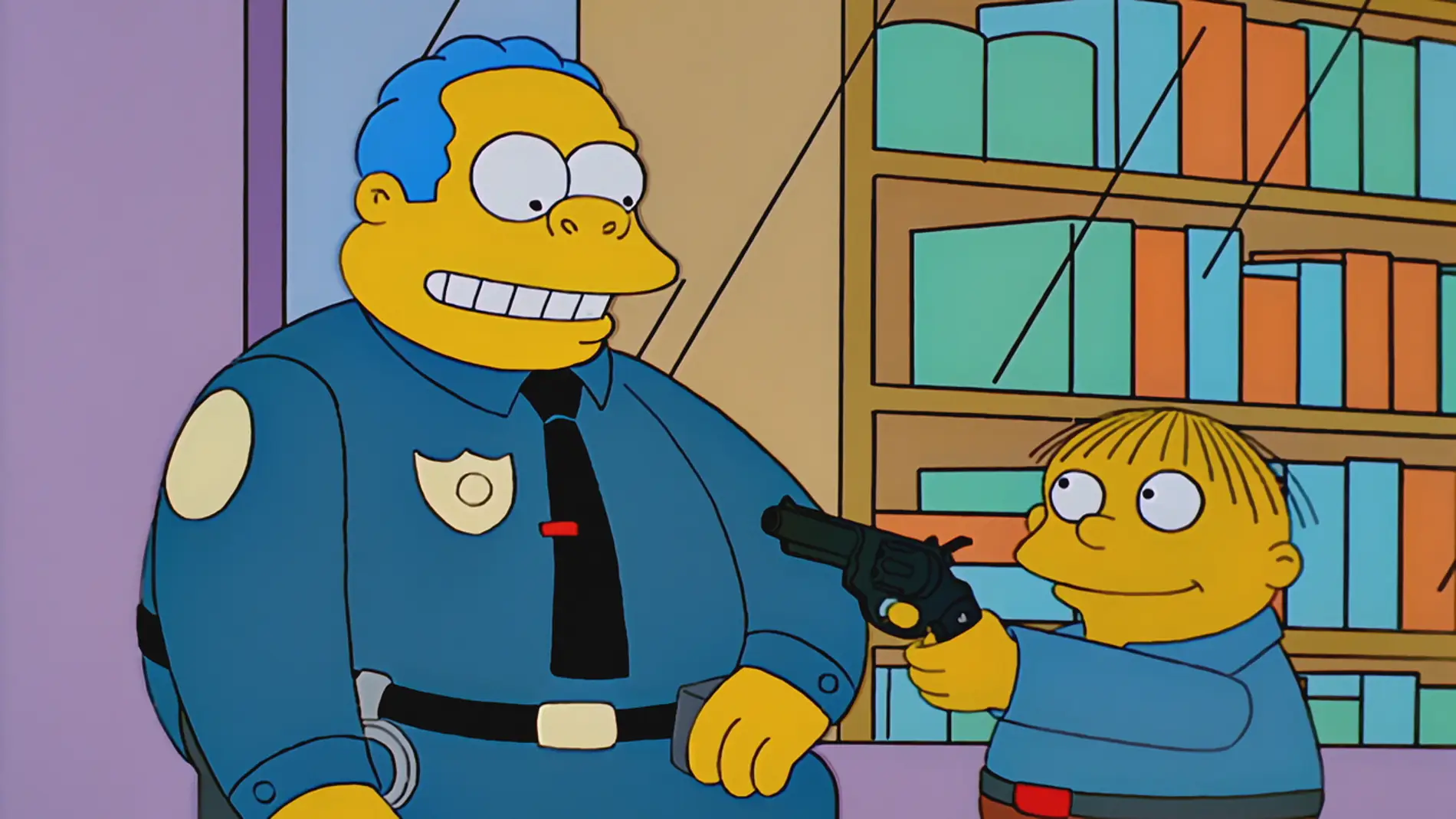 Wiggum siendo apuntado con una pistola por su hijo Ralph